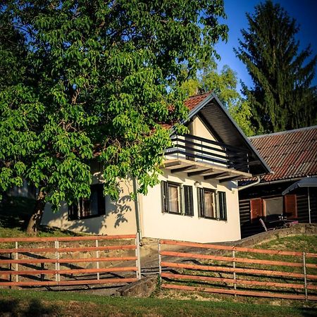 Kuca Za Odmor, Ferienhaus, Holiday Home Rugas Orahovica Exteriér fotografie