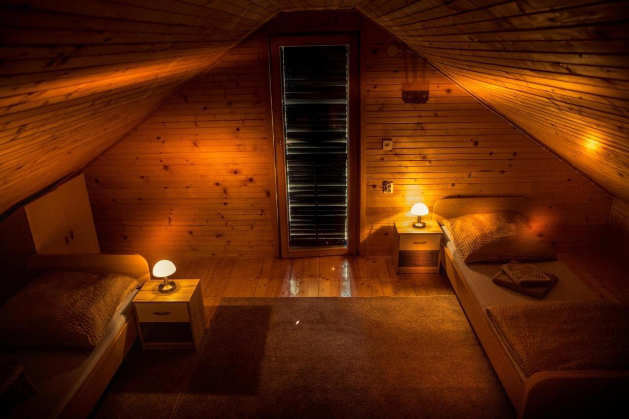 Kuca Za Odmor, Ferienhaus, Holiday Home Rugas Orahovica Exteriér fotografie