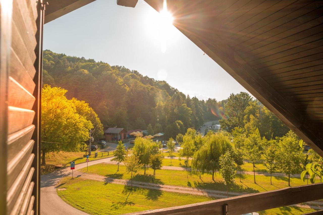 Kuca Za Odmor, Ferienhaus, Holiday Home Rugas Orahovica Exteriér fotografie