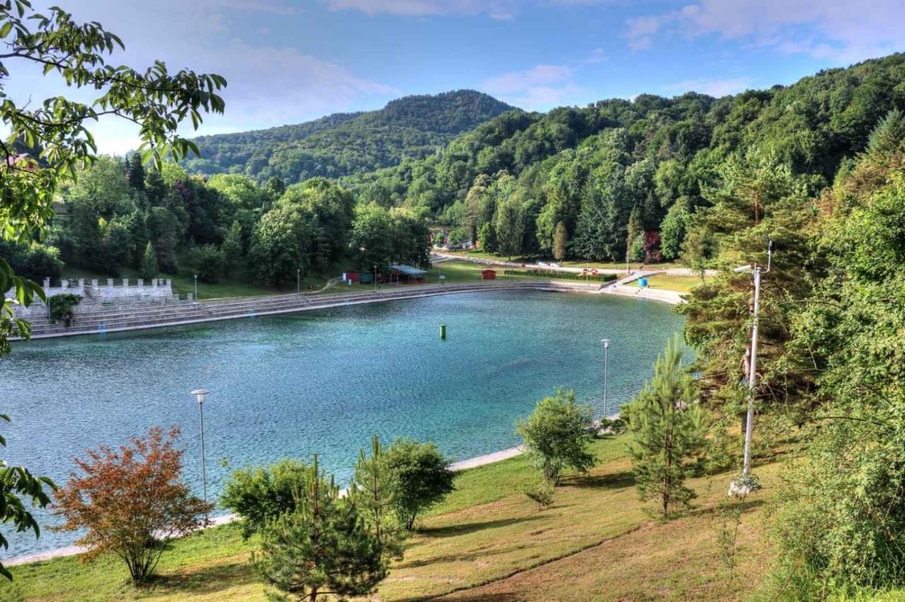 Kuca Za Odmor, Ferienhaus, Holiday Home Rugas Orahovica Exteriér fotografie