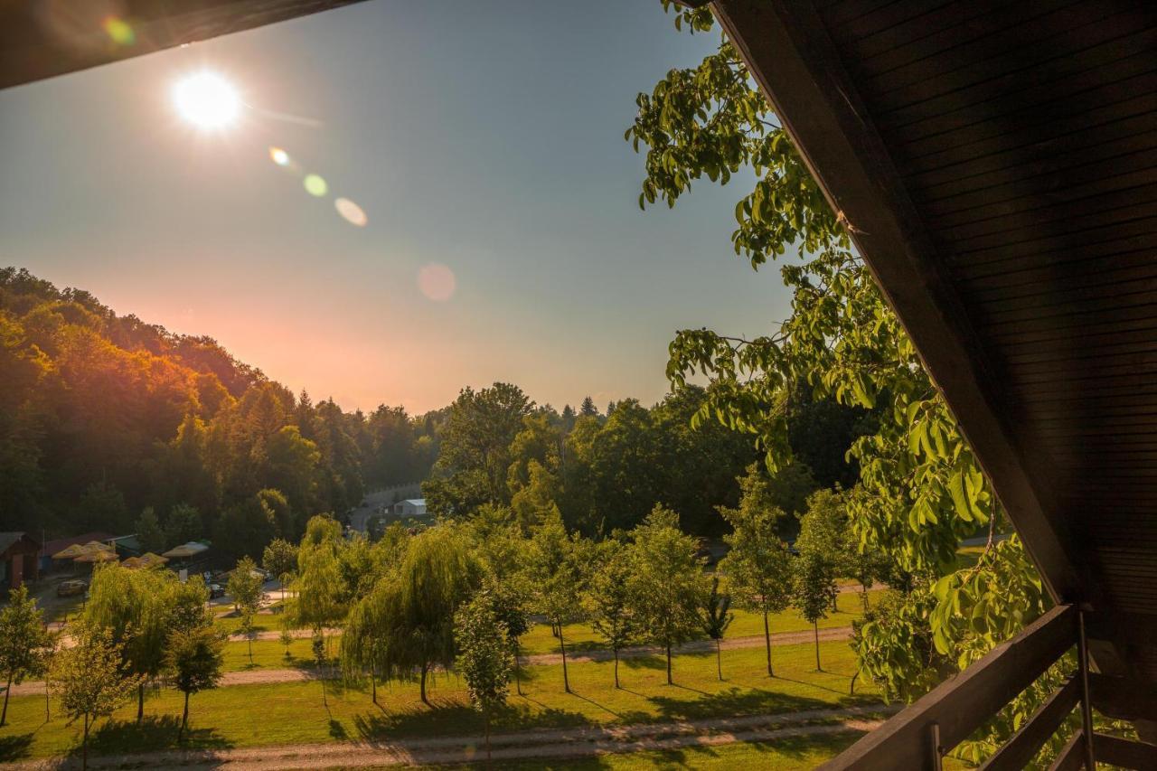 Kuca Za Odmor, Ferienhaus, Holiday Home Rugas Orahovica Exteriér fotografie